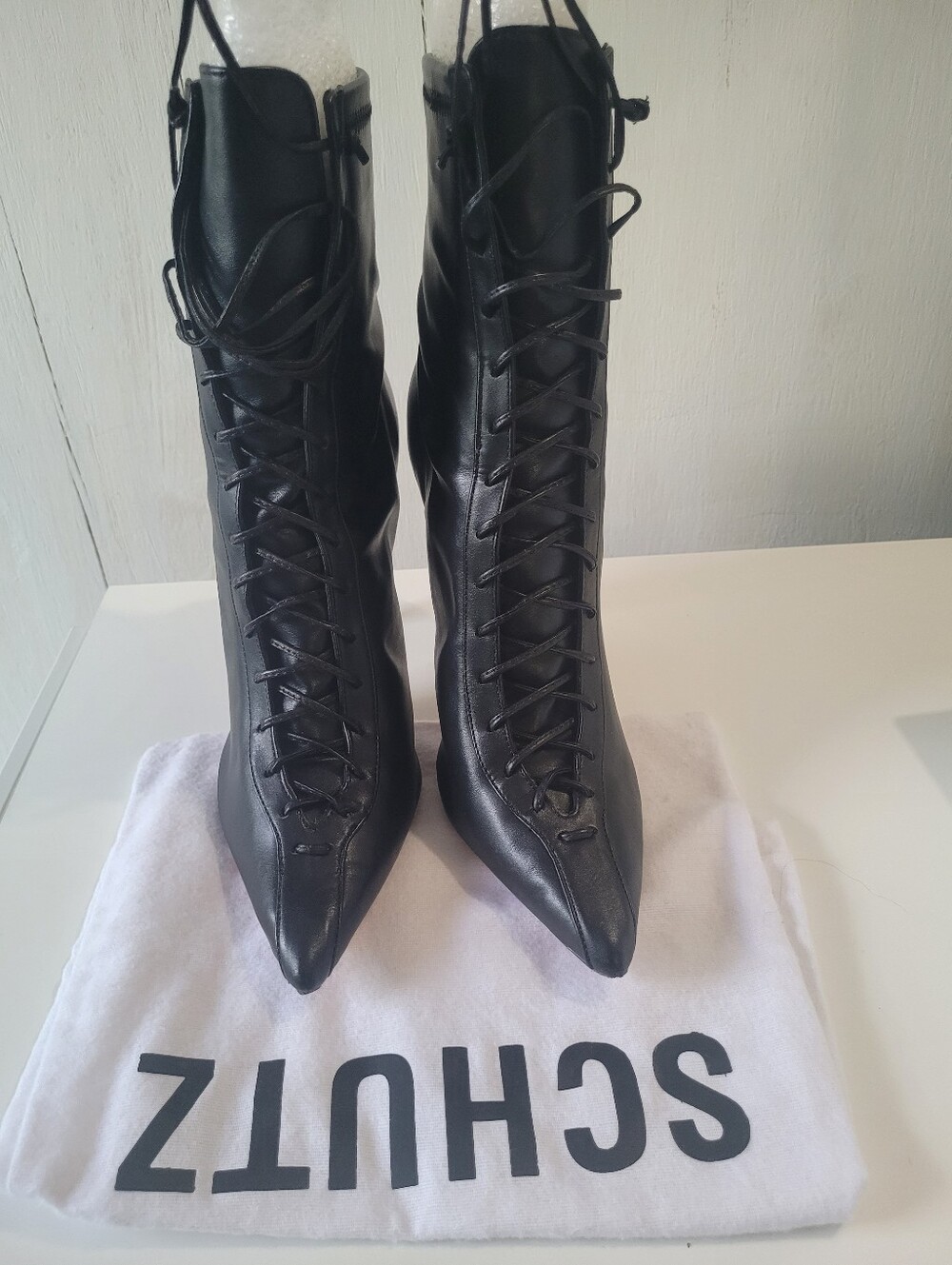 SCHUTZ Black Leather Lace-Up Pointed-Toe Boots